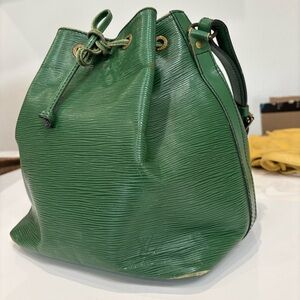 Vintage Louis Vuitton Green Epi Petit Noé Bucket Bag Shoulder Bag